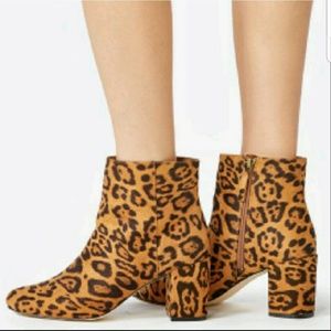 JustFab Jacinta Leopard Print Booties - Size 10